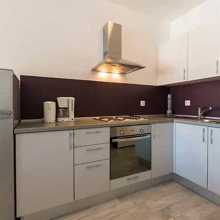 Crikvenica Residence Apartments And Rooms