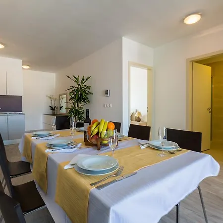 Appartamento Apartments&rooms *