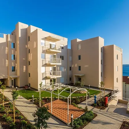 Crikvenica Residence Apartments And Rooms