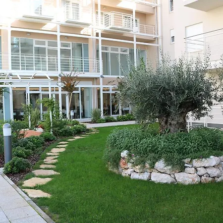 Crikvenica Residence Apartments And Rooms Crikvenica